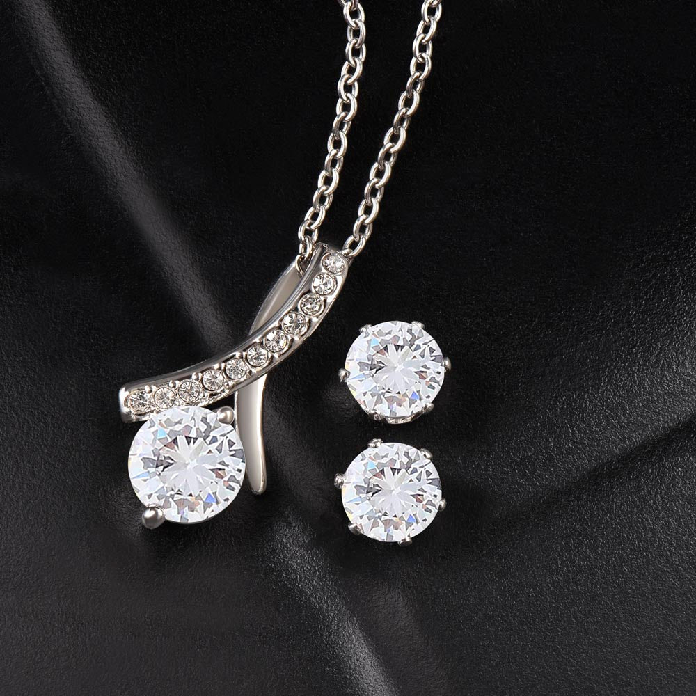 Graceful Elegance Pendant Set